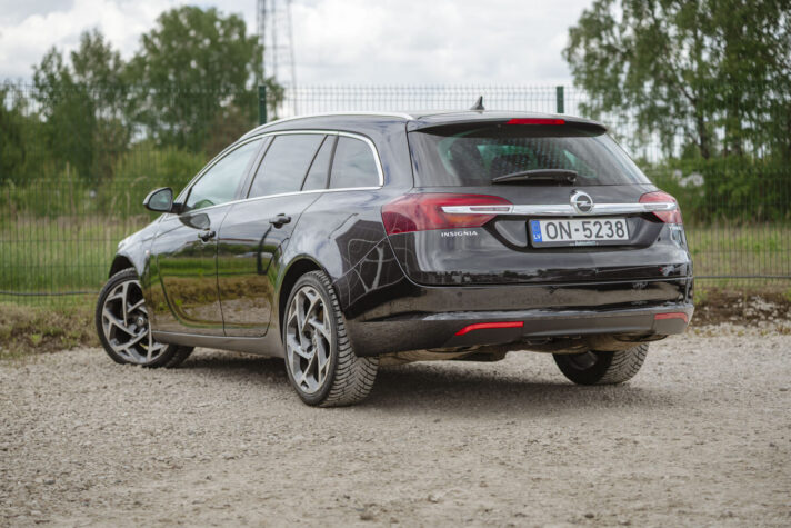 OPEL INSIGNIA SPORTS TOURER SW