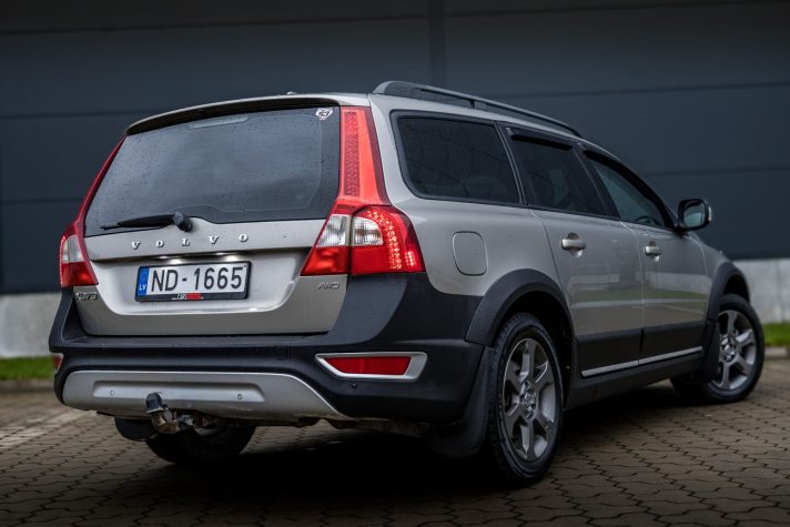 VOLVO XC70