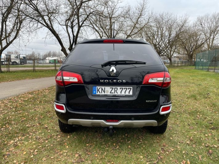 RENAULT KOLEEOS AR MAZU ORIGINALU PIERADAMU NOBRAUKUMU