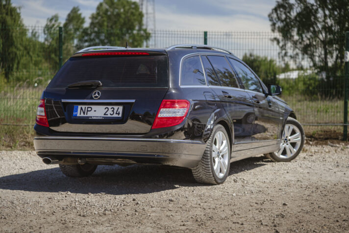 MERCEDES BENZ C220