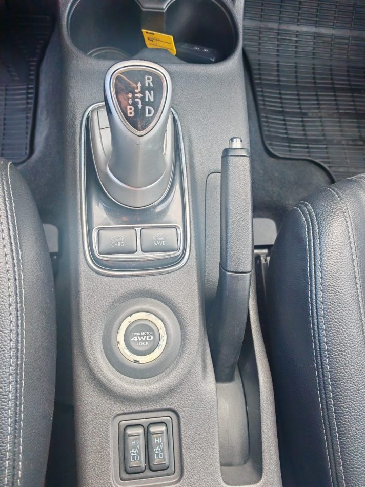Mitsubishi Outlander PHEV CVT, 203hp, 2014