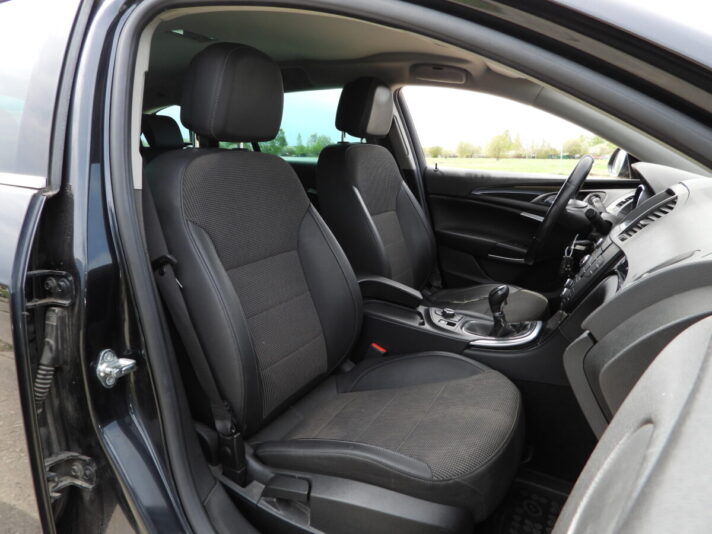 OPEL INSIGNIA SPORTS TOURER