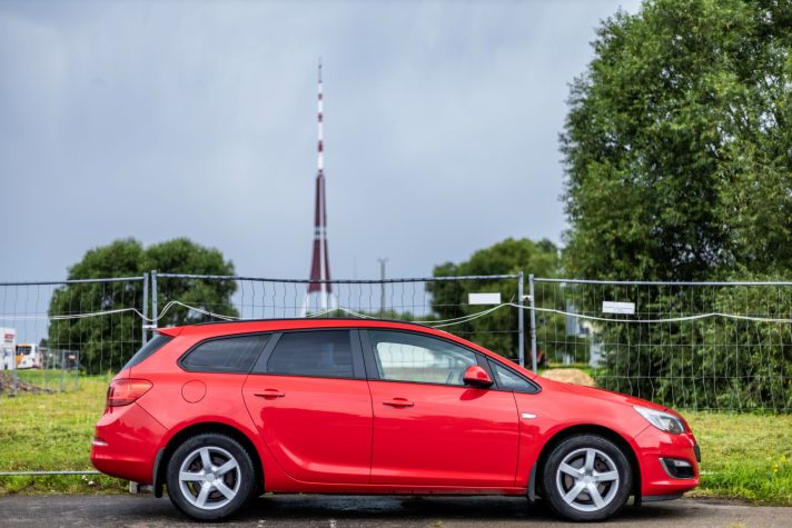 OPEL ASTRA SPORTS TOURER