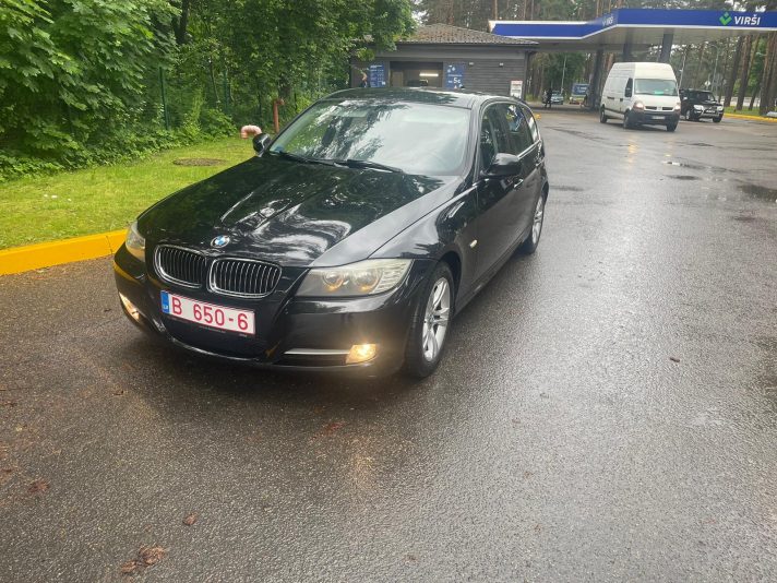 BMW 320