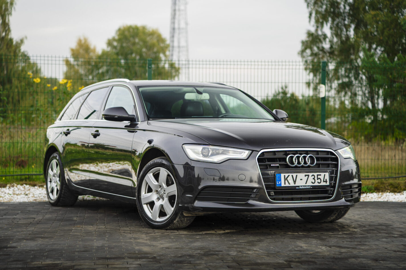 AUDI A6 AVANT QUATTRO