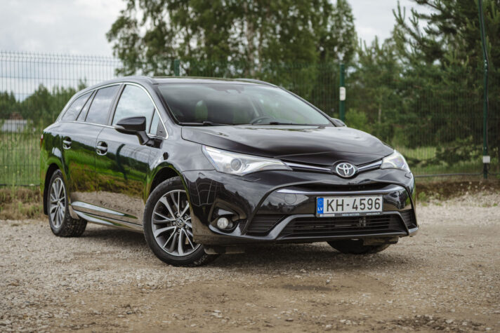 TOYOTA AVENSIS