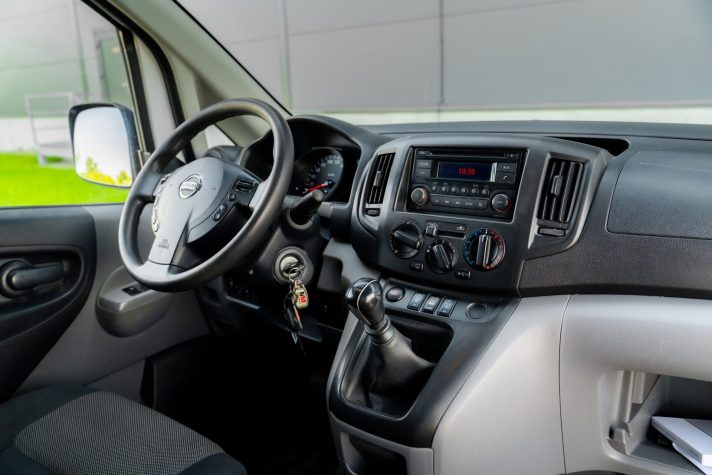 NISSAN NV200