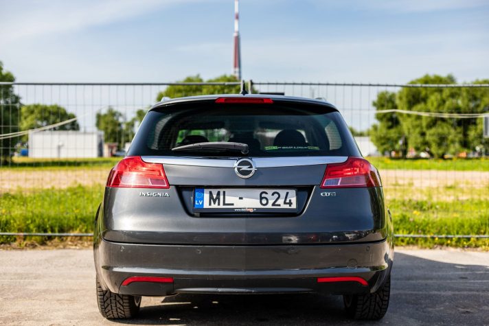 OPEL INSIGNIA SPORTS TOURER