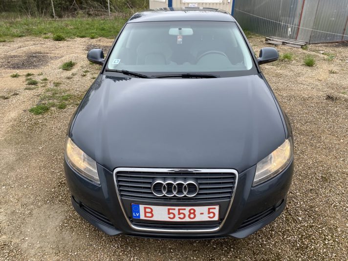 AUDI A4 1.9