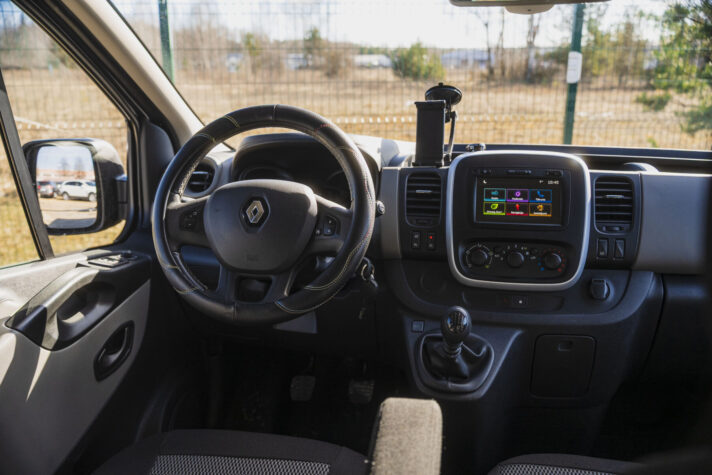RENAULT TRAFIC