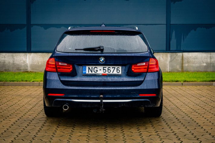 BMW 320