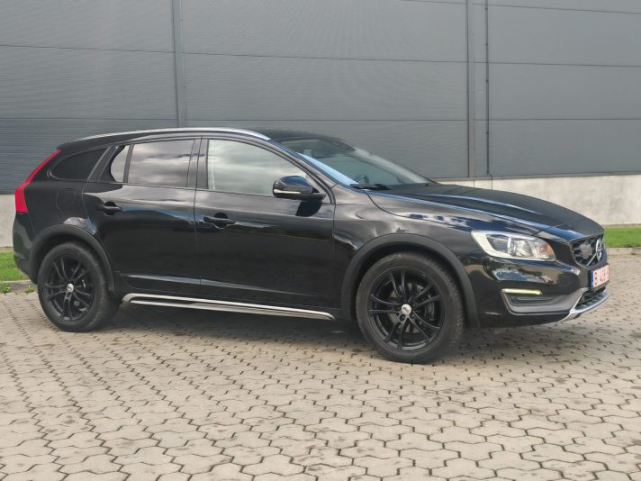 Volvo V60 Cross Country Summum 2,4D AWD