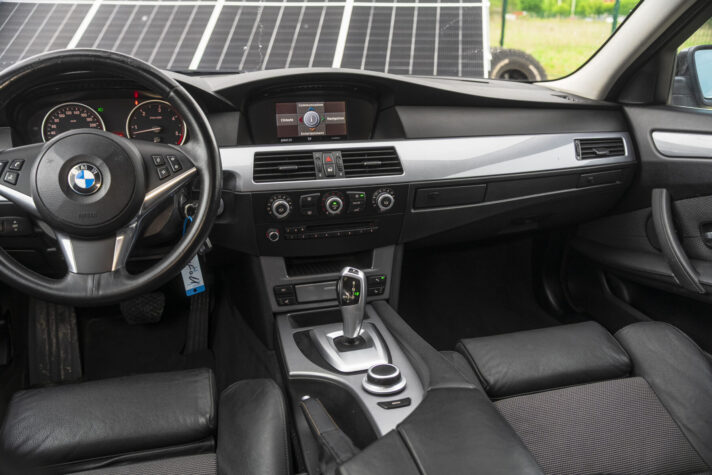 BMW 525