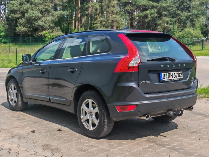 VOLVO XC60 2.4 D5, 151KW.