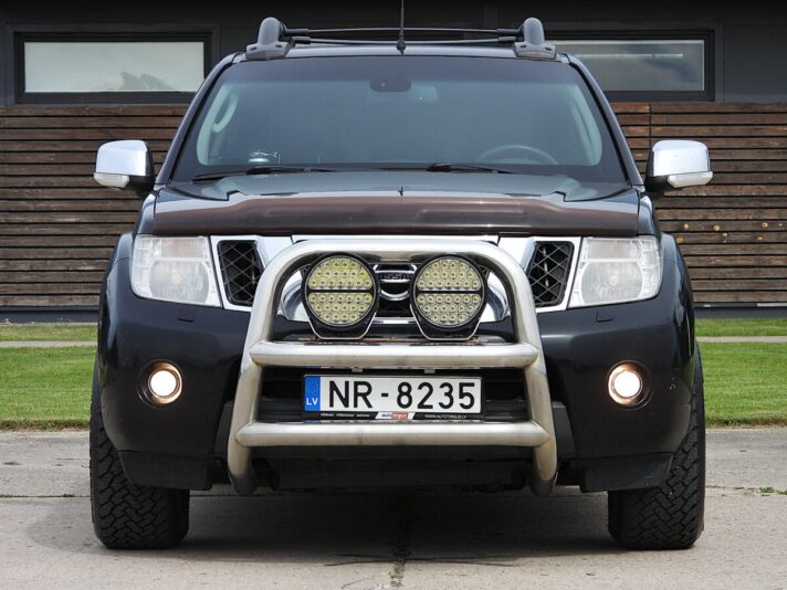 NISSAN NAVARA