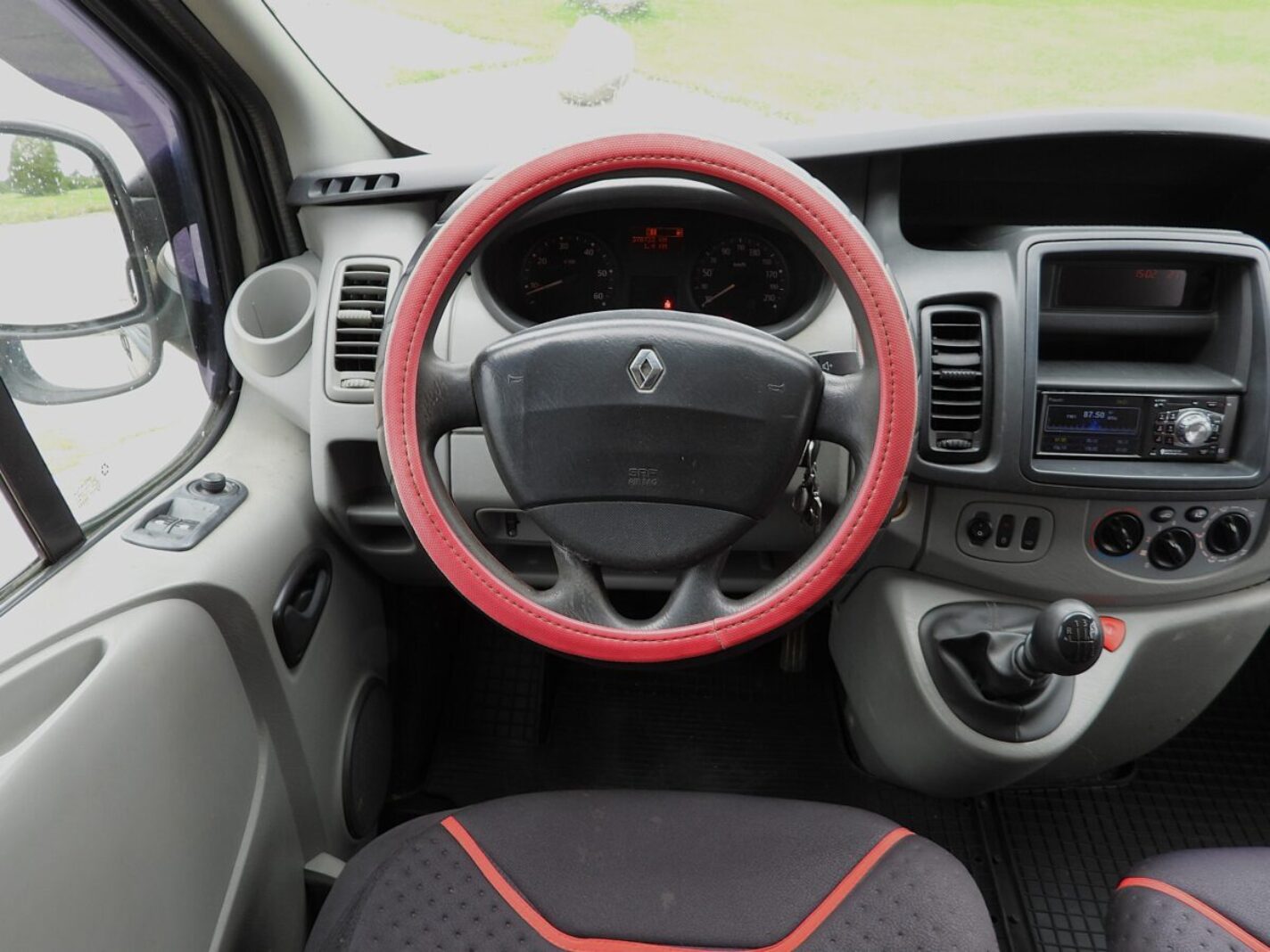 RENAULT TRAFIC