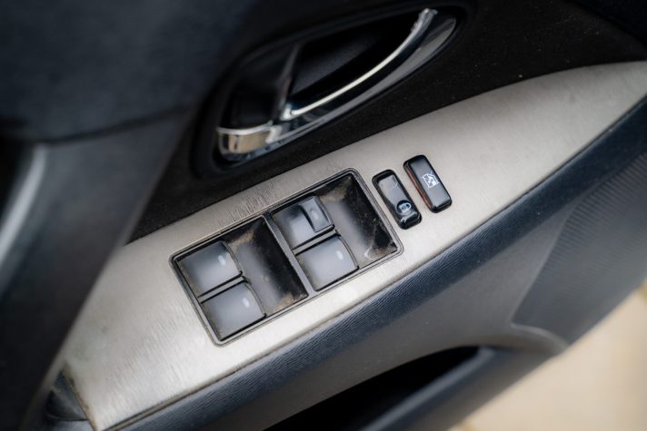 TOYOTA AVENSIS