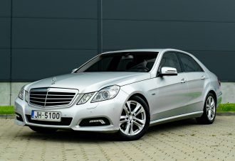 MERCEDES BENZ E220