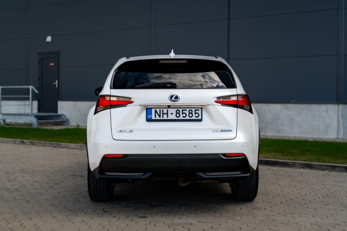 LEXUS NX300H