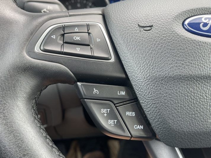 Ford Focus 1.0 Benzins 2017 gads