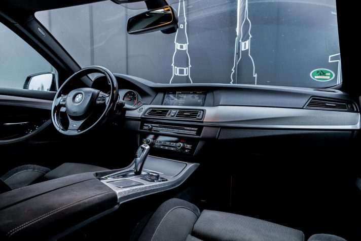 BMW 525