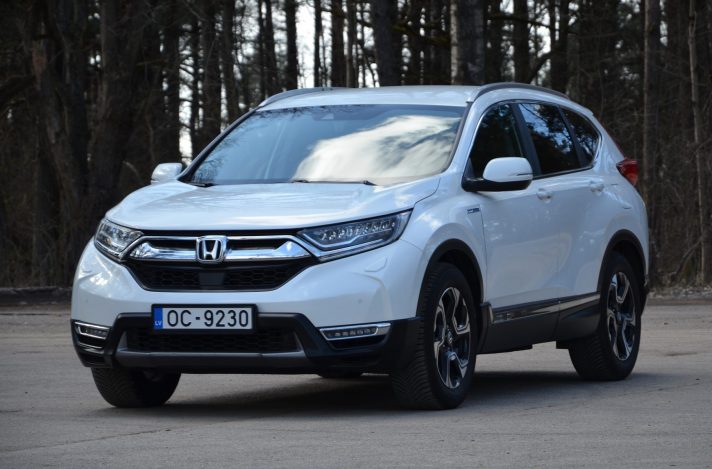 Tikko ievesta - Honda Cr-V 2.0 Hybrid Lifestyle ar automātisko ātrumkārbu.