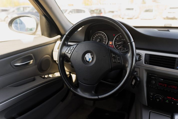 BMW 325