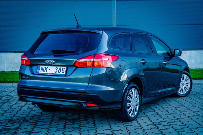 FORD FOCUS
