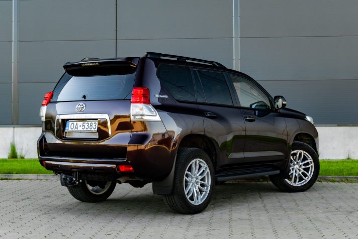TOYOTA LAND CRUISER