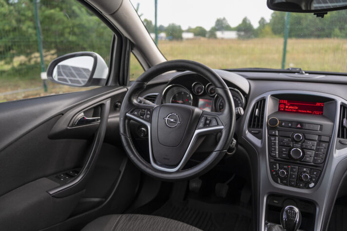 OPEL ASTRA SPORTS TOURER