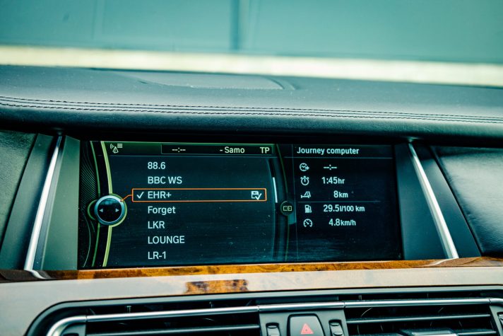 BMW 730