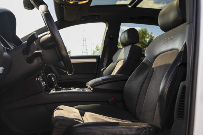 AUDI Q7 S-LINE