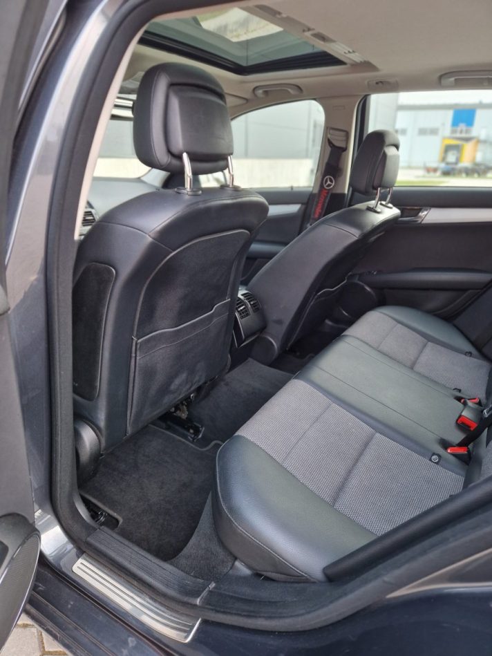 Tīko ievest no Beļģijas Mercedes C 200 Automātiskā ātrumkārba.
