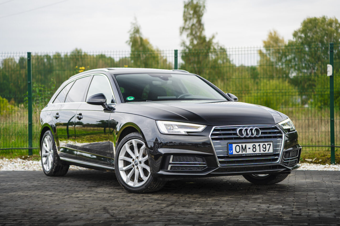 AUDI A4 S-LINE AVANT