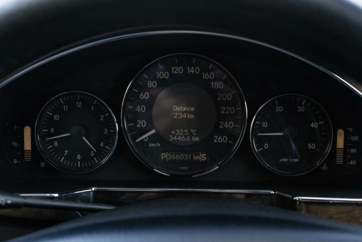 MERCEDES BENZ CLS 320