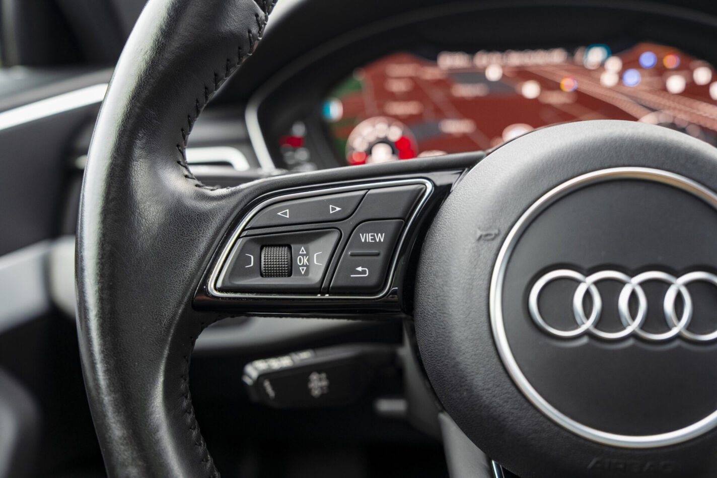 AUDI A4 S-LINE AVANT