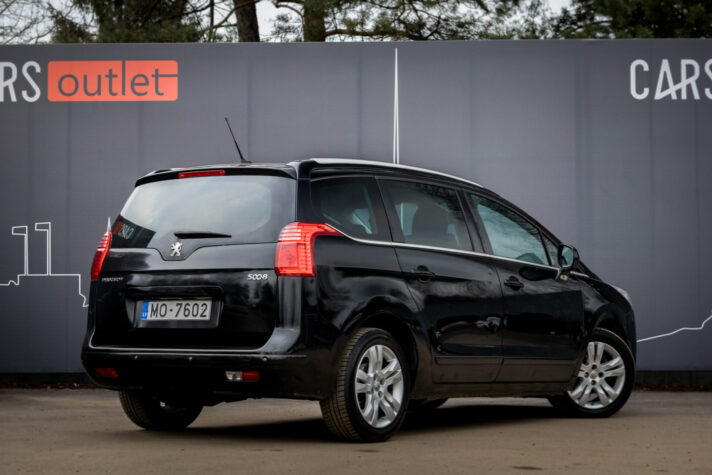 PEUGEOT 5008