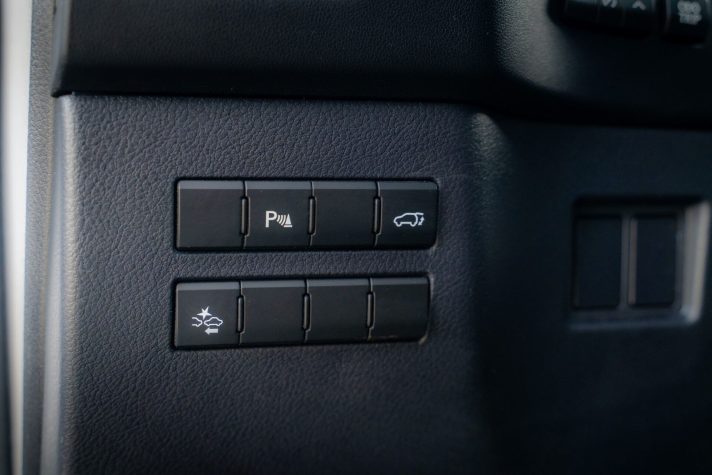 LEXUS NX300H