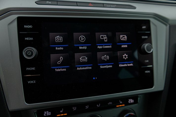 VW PASSAT