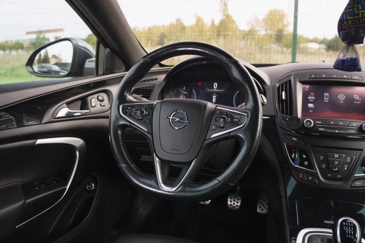 OPEL INSIGNIA SPORTS TOURER SW
