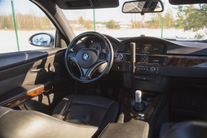 BMW 330