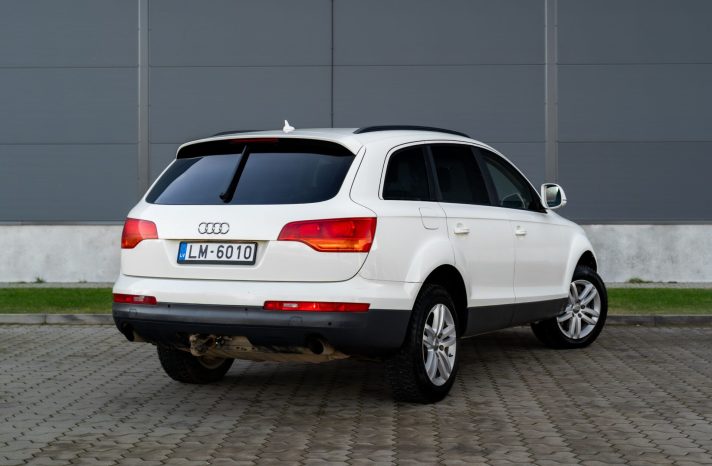 AUDI Q7