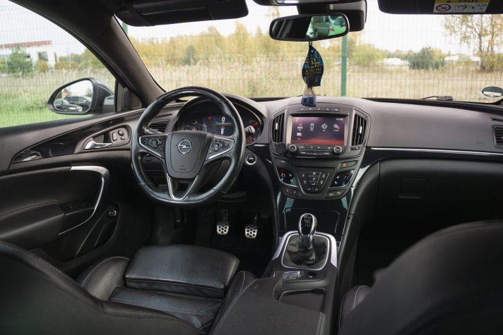 OPEL INSIGNIA SPORTS TOURER SW