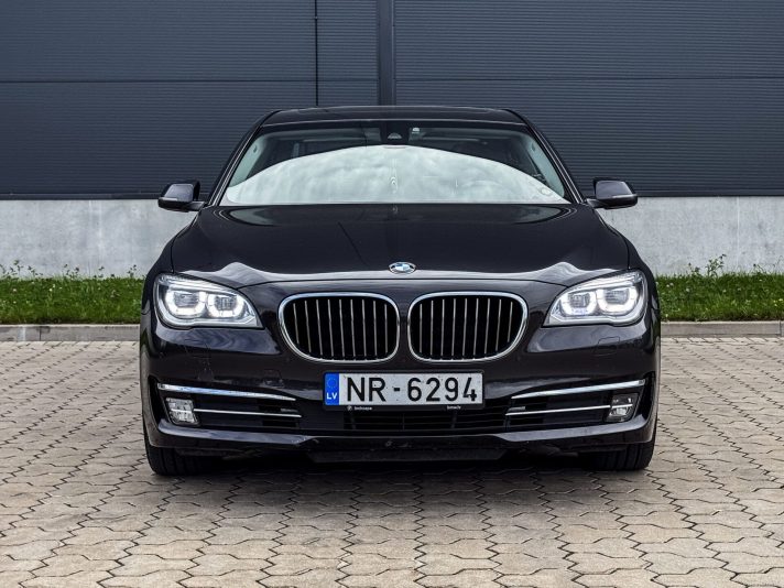 BMW 730