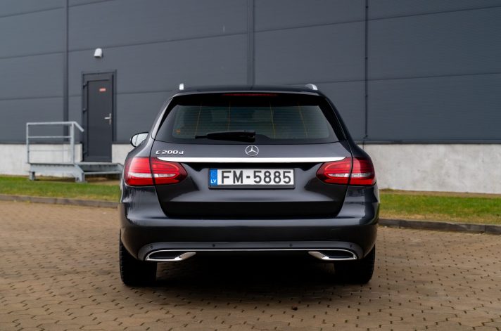 MERCEDES BENZ C200D