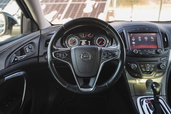 OPEL INSIGNIA SPORTS TOURER SW