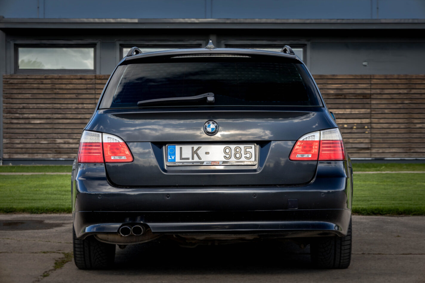 BMW 530