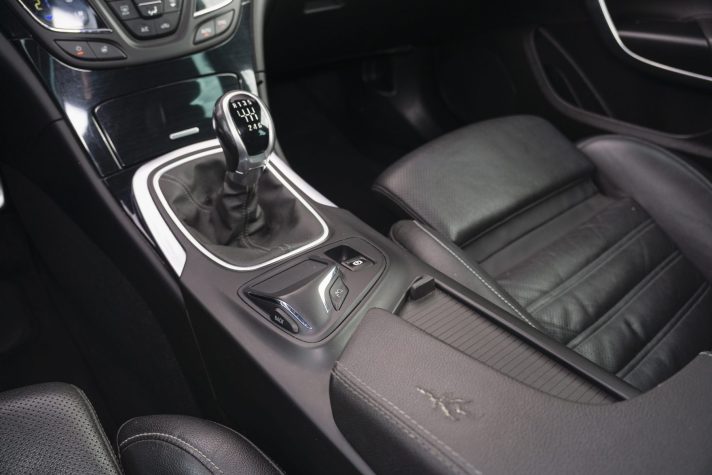 OPEL INSIGNIA SPORTS TOURER SW
