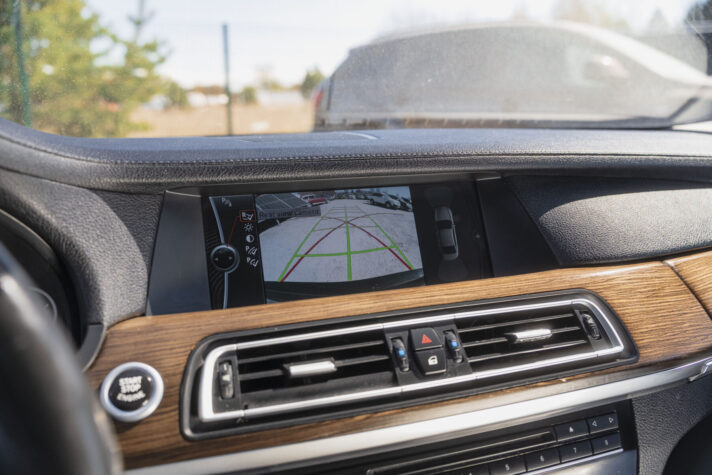 BMW 730