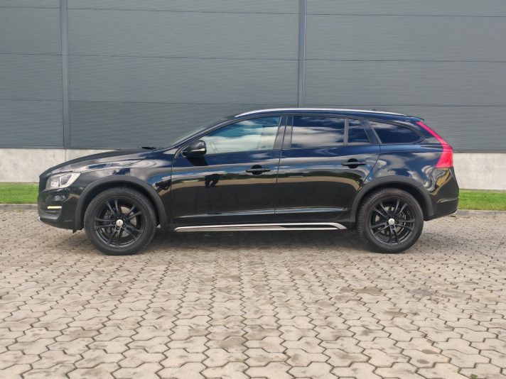 Volvo V60 Cross Country Summum 2,4D AWD